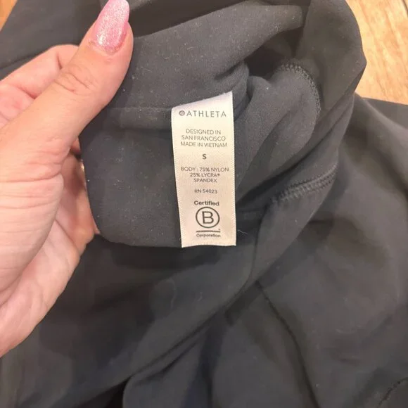 Athleta Salutation Jogger in Powervita Black Women S EUC Stretch Pants Pockets - Picture 6 of 9